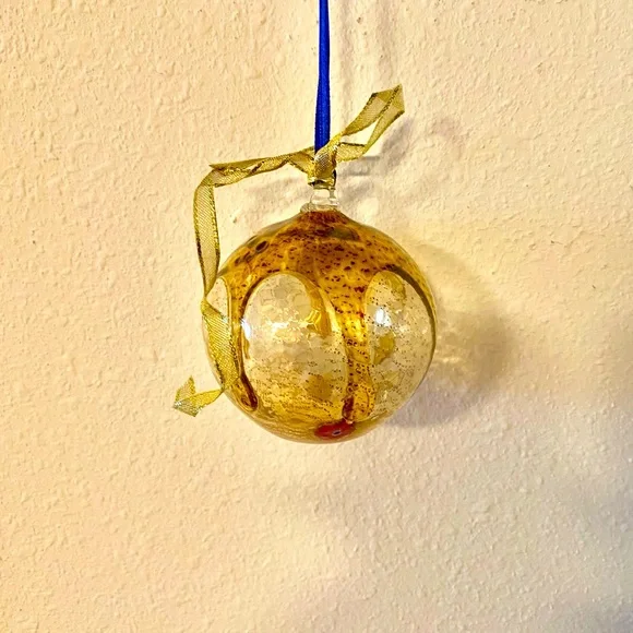 Murano Gold Ornament with Vibrant Accents - Picture 4 of 5